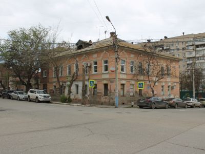 Дом купца М. П. Догадина, в котором  родился и жил основатель Астраханской картинной  галереи П. М. Догадин, 2-я пол. XIX в.