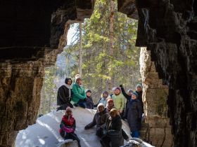 Пещеры и наскальные рисунки реки Лена и речки Большое Кэтэмэ