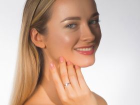 Кольцо из белого золота с бриллиантом э4701кц04203116