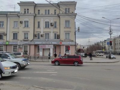 В Якутске водитель иномарки совершил наезд на женщину с самокатом