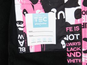 Куртка текстильная с полиуретановым покрытием для девочек (ветровка)