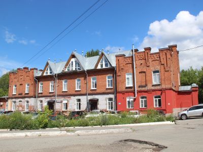 Здание "Красных казарм"