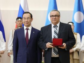 Госнаграды вручили якутянам в преддверии Дня республики