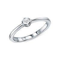 Серебряное кольцо с бриллиантом