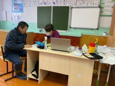 Мобильные врачи осмотрели почти 500 жителей Абыйского района