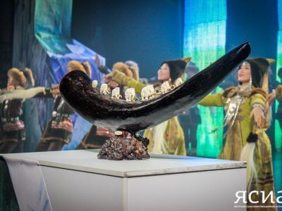 Сказ на бивне мамонта. Лучшим косторезом признали мастера из Бурятии