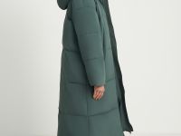 Утепленное пальто свободного силуэта