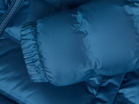 Утепленная куртка с капюшоном