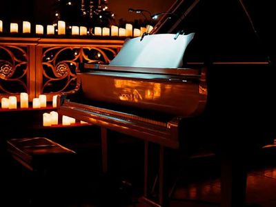 Билеты на Новогодний концерт при свечах. Рок-баллады: Scorpions, Queen, Metallica, Sting (ЦДРИ) / Концерт | Афиша | ИнфоТаймс