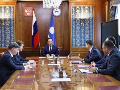 Глава Якутии провел рабочую встречу с начальником Дальневосточной железной дороги
