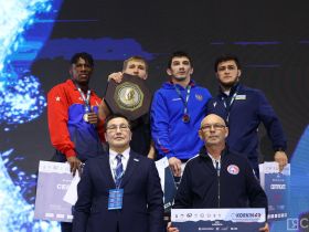 Одиннадцать медалей турнира Коркина завоевали борцы из Якутии