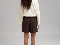 Свободные шорты с эластичным поясом