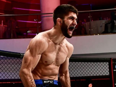 Боец из Якутии Узаир Абдураков записал в свой рекорд пятнадцатую победу в октагоне