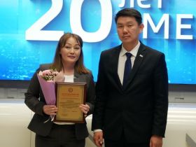 Сотрудников ГТРК «Саха» поздравили с 20-летием телерадиокомпании