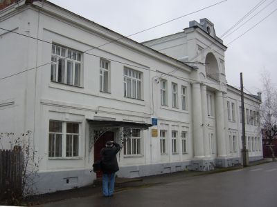 Гимназия мужская. Здесь учился в школе физик, академик Константинов Б.П.