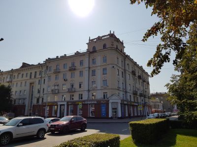 Дом жилой с аптекой