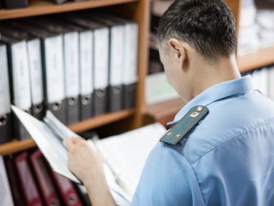 В Якутии у должника по госпрограмме арестовали автомобиль 