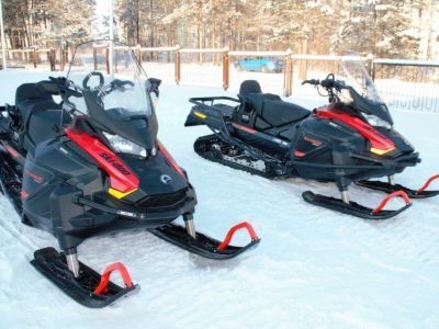 ЭльгаУголь передала родовой общине эвенков снегоходы