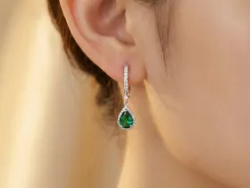 Серьги из белого золота с и изумрудами э4767сг10250367_white