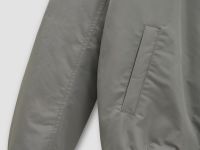 Утепленная куртка-бомбер с капюшоном