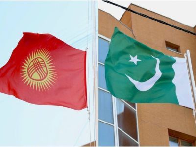 Флаги Кыргызстана и Пакистана подняли в деревне спортсменов VIII игр «Дети Азии»