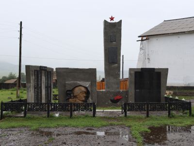 Памятник воинам-землякам, погибшим на фронтах Великой Отечественной войны