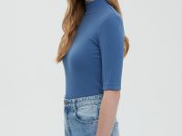 Джемпер с коротким рукавом и воротником-стойкой