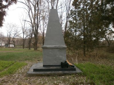 Братская могила красноармейцев погибших за власть Советов в годы гражданской войны