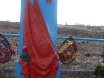 Братская могила воинов Советской Армии, погибших в 1944 г.