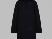 Утепленное пальто с капюшоном