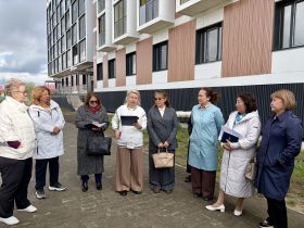 В микрорайоне Звездном обсудили вопросы медицинского обслуживания и общественной безопасности