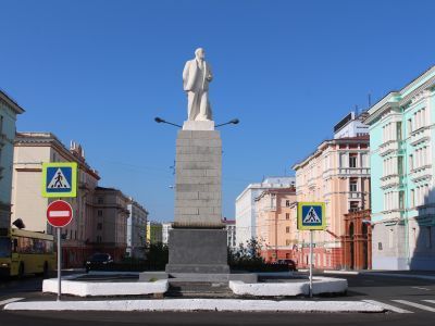 Памятник В.И.Ленину