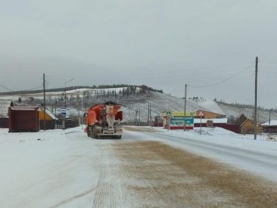 Круглосуточное дежурство спецтехники организовали на Табагинском подъеме