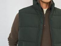 Стёганый утеплённый жилет с воротником-стойкой, Зеленый