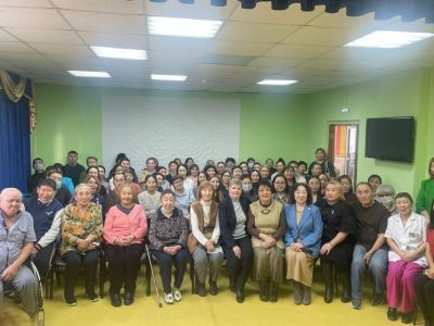 Доверенное лицо Владимира Путина в Якутии Марина Бахилина посетила центр социального обслуживания