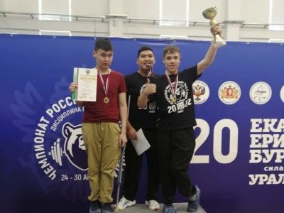 Якутские пауэрлифтеры стали чемпионами России среди спортсменов с ПОДА