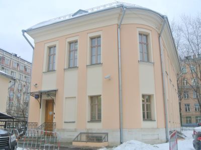 Восточный дворовый флигель