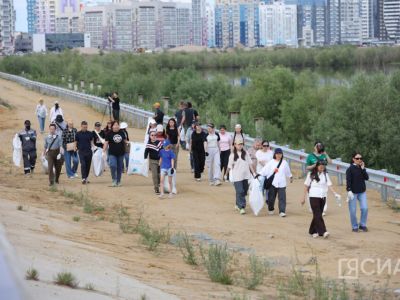 В Якутске прошел субботник «Особенности национальной уборки»