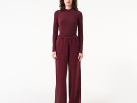 Женский лонгслив Lacoste приталенного кроя