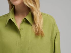 Рубашка объемного кроя со льном