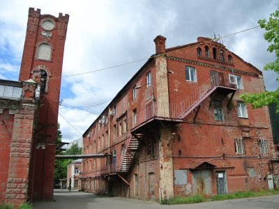Фабрика брезентов, ремней, клеенок и непромокаемых тканей товарищества "Франк Реддавей и Ко", 1886 г., архитектор Елагин, 1895-1899 гг. архитектор П.Г.Егоров, 1902-1912 гг., архитектор А.С.Фатов