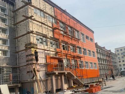 Контроль качества капремонта Саха политехнического лицея провели в Якутске