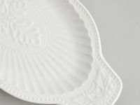 Блюдо Emboss White