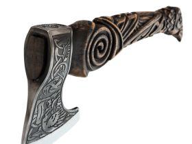 Кованый топор Ворон