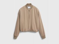 Бомбер, Бежевый