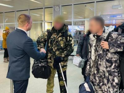 «Ждем встречи с семьёй». В Якутске встретили участников специальной военной операции