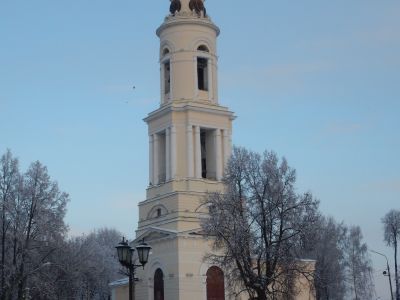 Колокольня собора Дмитрия Салунского