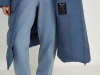 Утепленное пальто с капюшоном