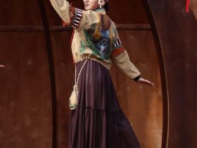 Показ национальной одежды состоялся на Ысыахе Олонхо