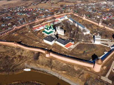 Стены и башни